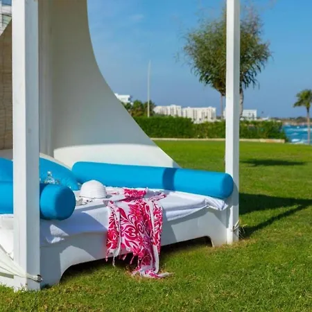 Villa Exclusive With Sea Views In Protaras, 1681