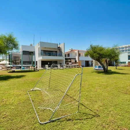 빌라 Exclusive With Sea Views In Protaras, 1681 프로타라스